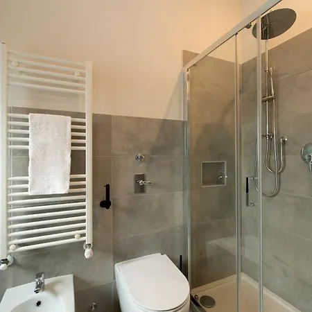Monolocale X 2 Con Balcone E Cucina - Famagosta Milan