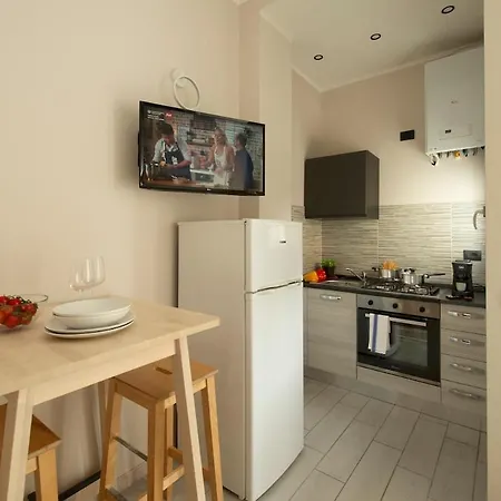 Monolocale X 2 Con Balcone E Cucina - Famagosta * Milan